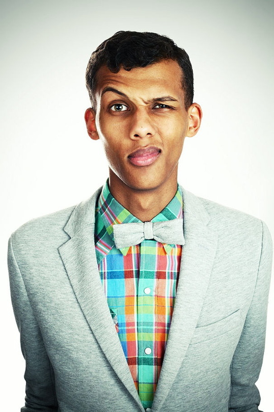 Bringt seine internationalen Hits auf deutschen Bühnen dar: Stromae