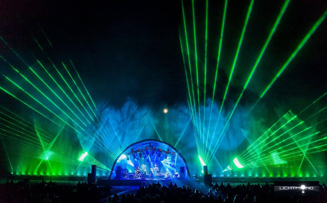 Spielten ein Multimediakonzert bei Aquanario in Berlin: Lichtmond