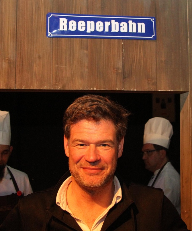 Bei Live In München vor Ort (von links): Alexander Schulz (Reeperbahn Festival) vor heimischer Kulisse