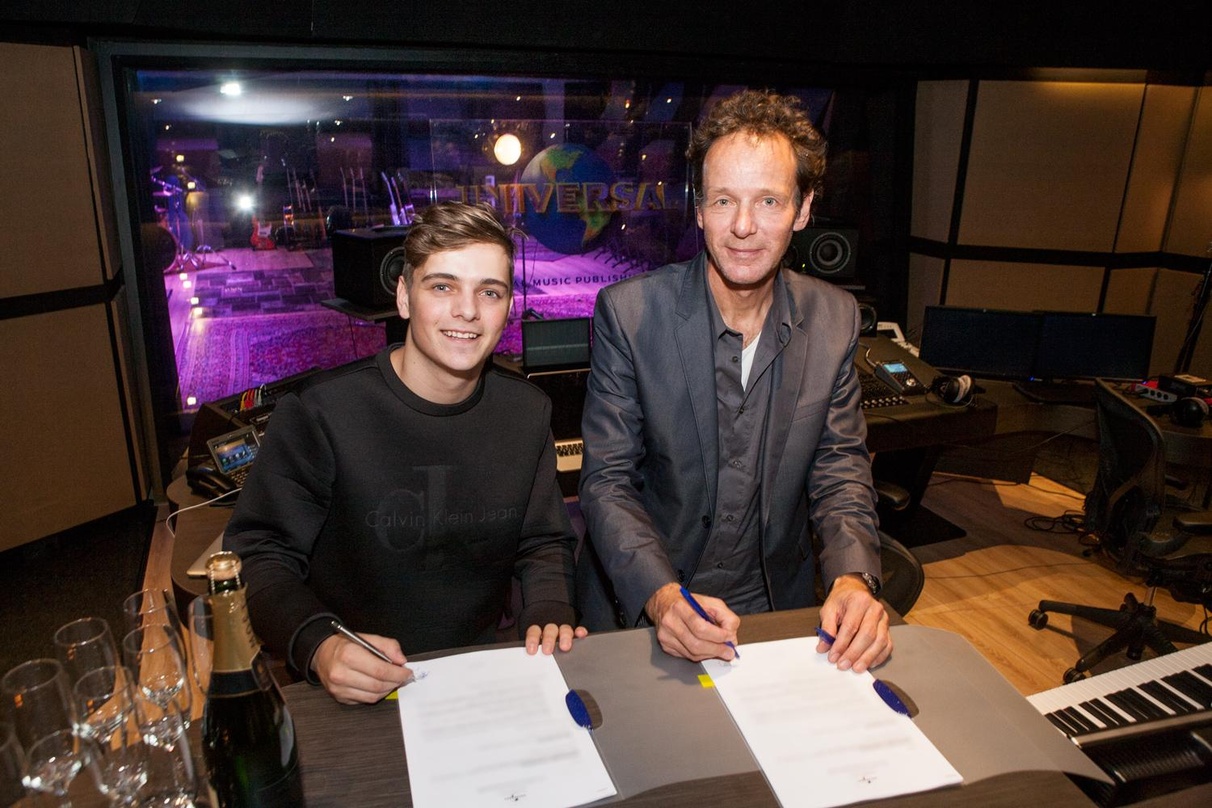 Bleiben Partner: Martin Garrix (links) und Mark Bremer (Managing Director Universal Music Publishing Benelux)
