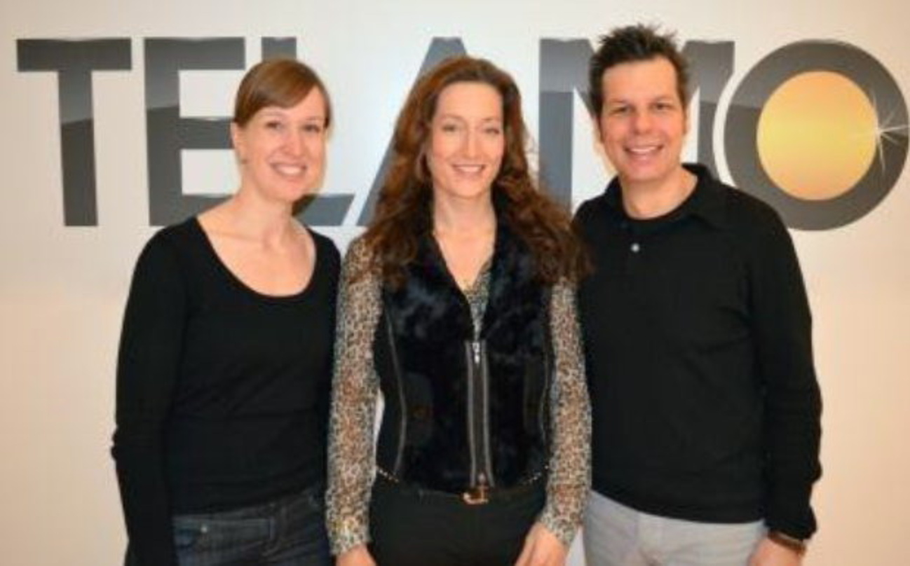 Nach der Vertragsunterzeichnung (von links): Birte Goldbrunner (Telamo), Stefanie Stern und Ken Otremba (Telamo)