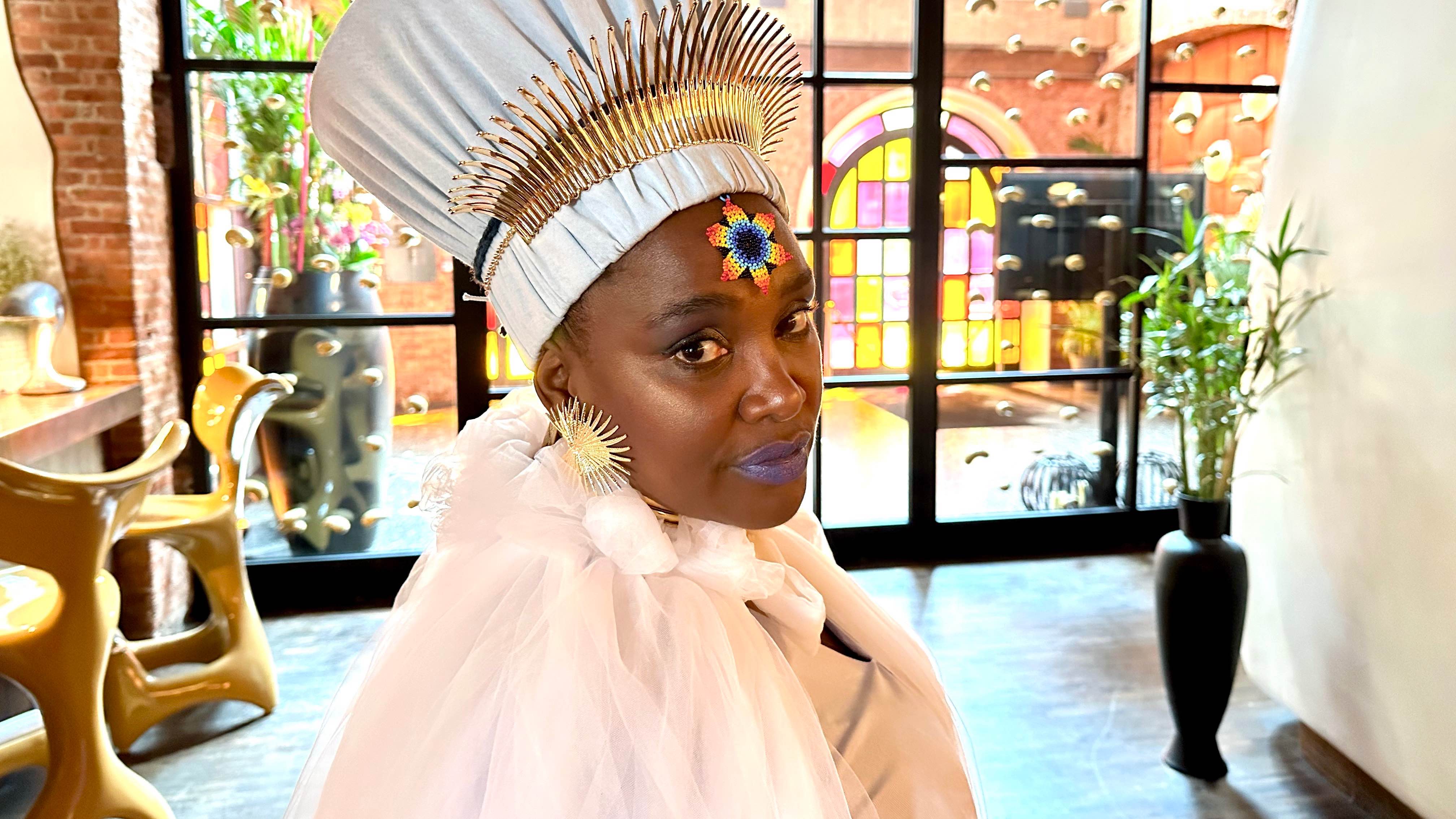 Platziert die Afro Futuristic Convention erstmals im Umfeld des Reepberhan Festivals: Onejiru Arfmann.