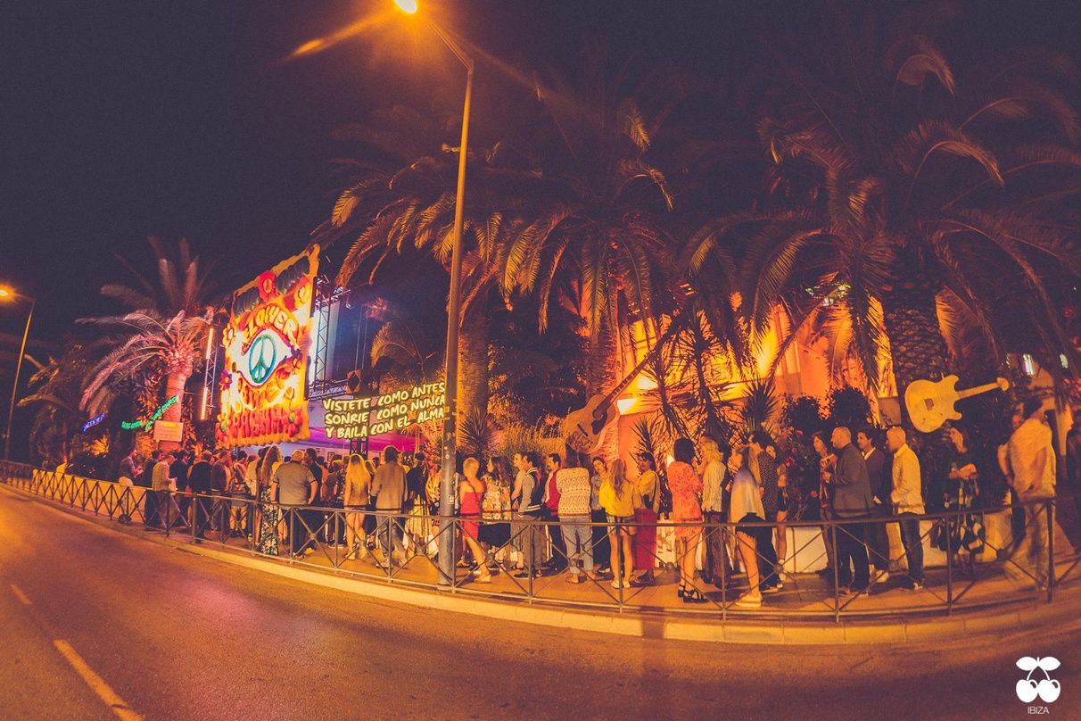 Hierzu gibt es nun Tickets bei Eventbrite: eine Pacha-Party auf Ibiza