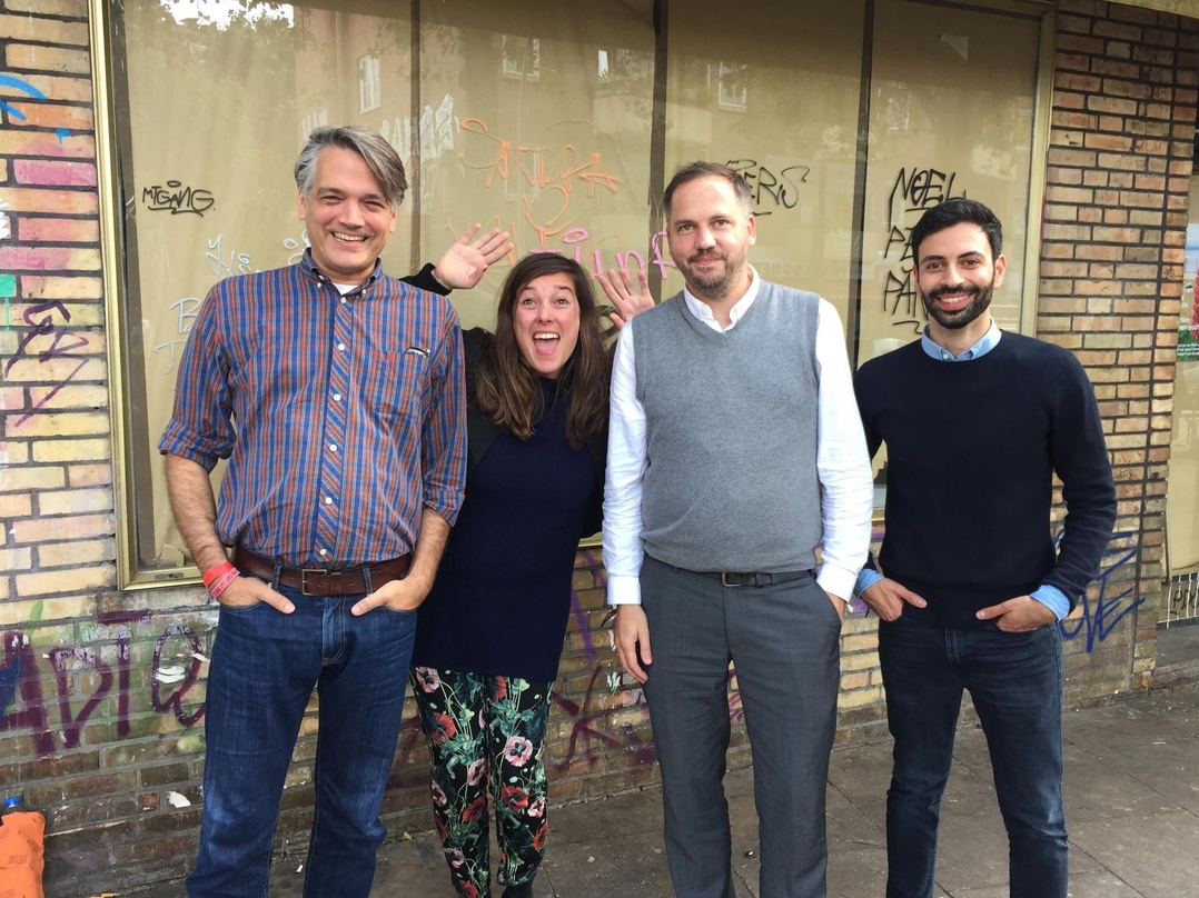 Freuen sich über die künftige Zusammenarbeit (von links): Peer Steinwald (Senior A&R Budde Music), Yasmine Gallus (Senior Marketing & Synch Manager Budde Music), Gunther Buskies (Inhaber T...