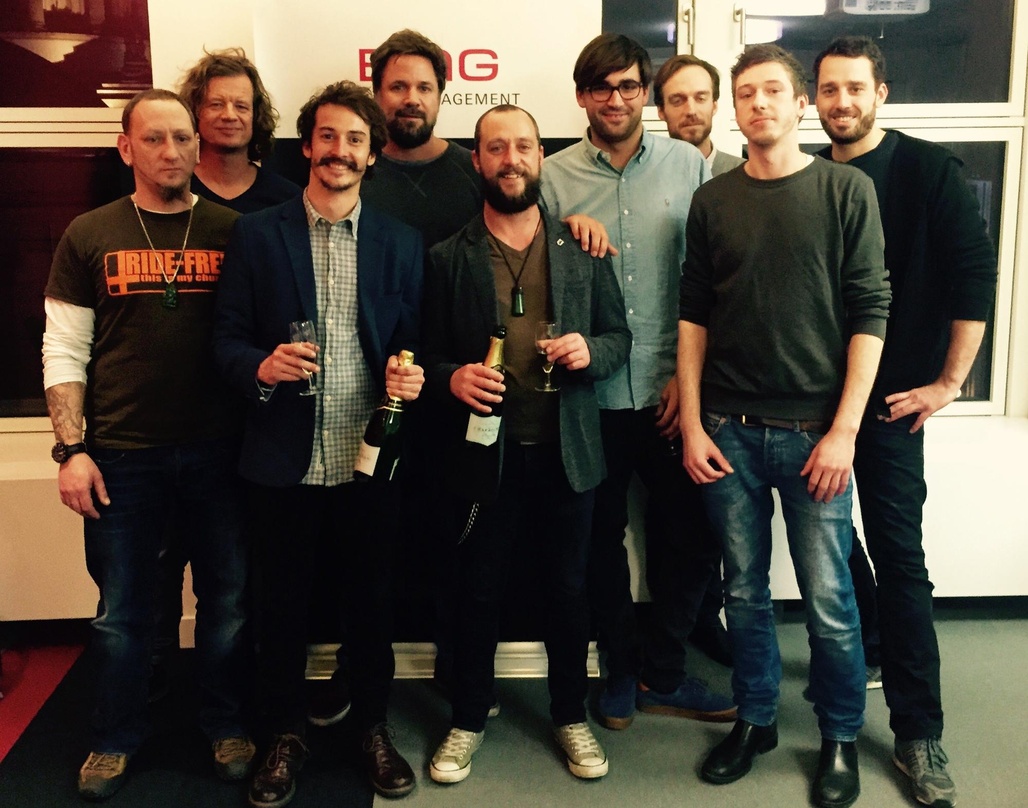Arbeiten im Verlags- und im Masterbereich zusammen (von links): Andreas Müller (Crazy Planet Records), Rechtsanwalt Andreas Lichtenhahn, Graham Candy, Maik Pallasch (Managing Director BMG ...