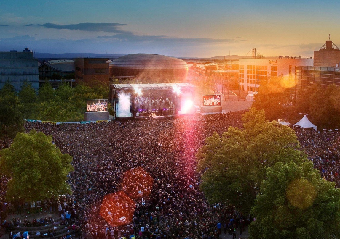 Austragungsort für beide Festivals: die Expo-Plaza in Hannover, hier eine Impression vom NDR 2 Plaza Festival