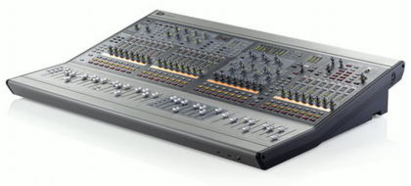 Neu Live-Konsole aus dem Hause Digidesign: D-Show Profile