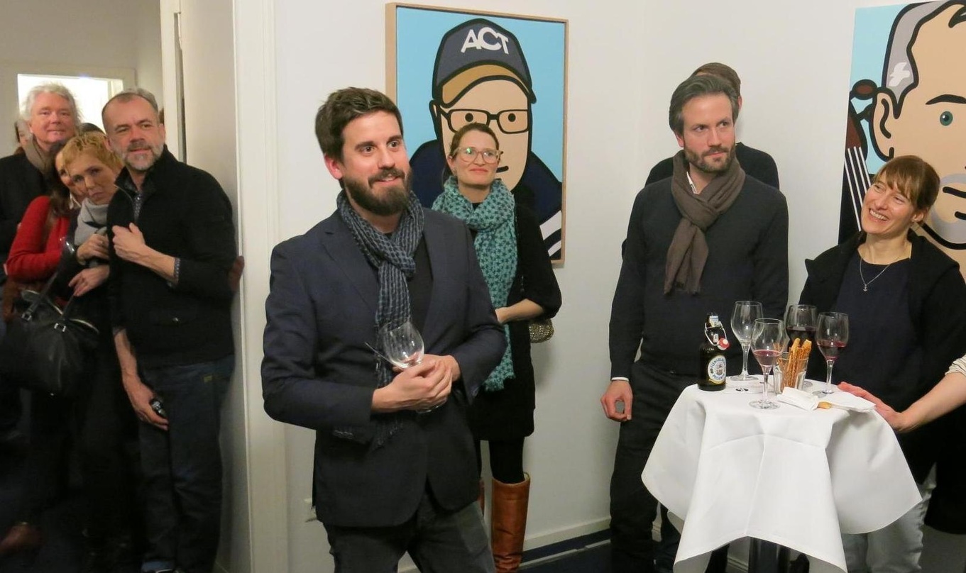 Lud ins neue Büro nach Berlin: Andreas Brandis (Mitte, Managing Director ACT)