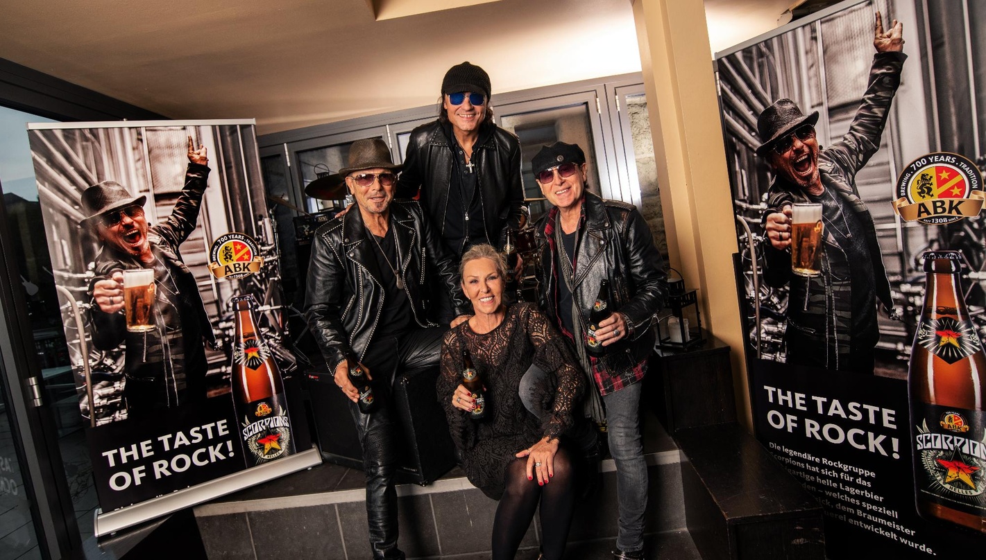 Die Scorpions haben in Kooperation mit der ABK Brauerei aus Kaufbeuren eine eigene Biermarke herausgebracht. Die Hannoveraner Hardrocker stellten das Getränk, ein von ABK-Braumeister Bernd...
