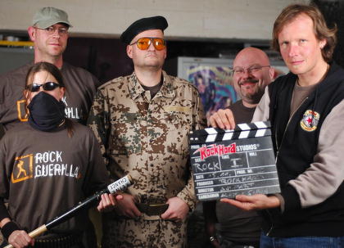 Berichten als "Rock Guerilla" (v.l.n.r.): Conny Schiffbauer, dahinter Thomas Kupfer, Mambo Kurt, Götz Kühnemund und Holger Stratmann