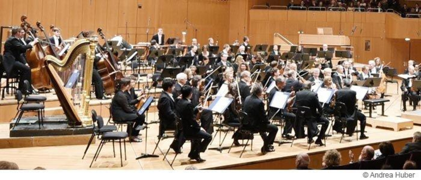 c8cffb87c30fdf190ac5c0bbbec01cb7b13cfecbc8aa04d20f92319a6e97bb41 Können immerhin wieder vor 500 Besuchern spielen: die Münchner Philharmoniker auf ihrer "Hausbühne" im Gasteig