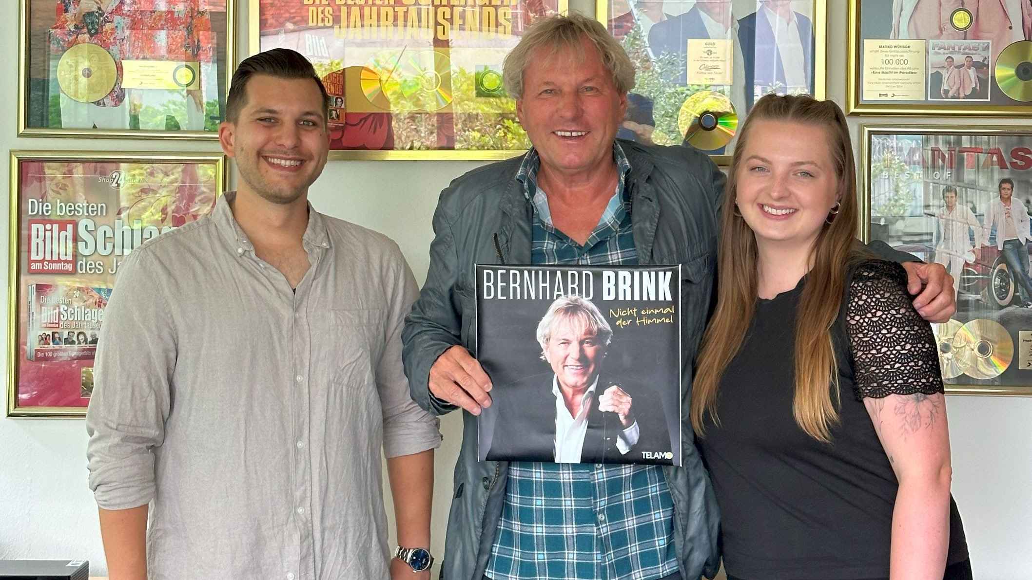 Mit dem Radiopreis (von links): Max Rosenberg (Telamo), Bernhard Brink und Elisa Rohlfs (Telamo).