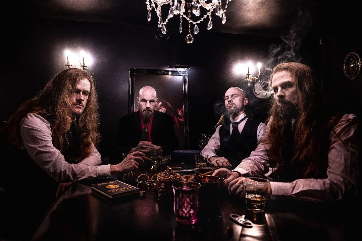 Bilden die aktuelle Besetzung von God Dethroned (von links): Dave Meester (Gitarre), Henri Sattler (Gesang, Gitarre), Frank Skillpero (Schlagzeug) und Jeroen Pomper (Gesang, Bass)