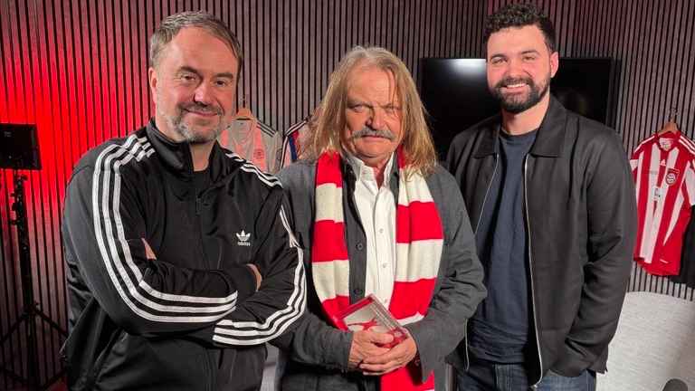 Wollen den FC Bayern München siegen sehen (von links): Christian Falk ("Bild"-Podcast Bayern München), Leslie Mandoki und Julian Agardi (FC-Bayern-Reporter von "Bild").