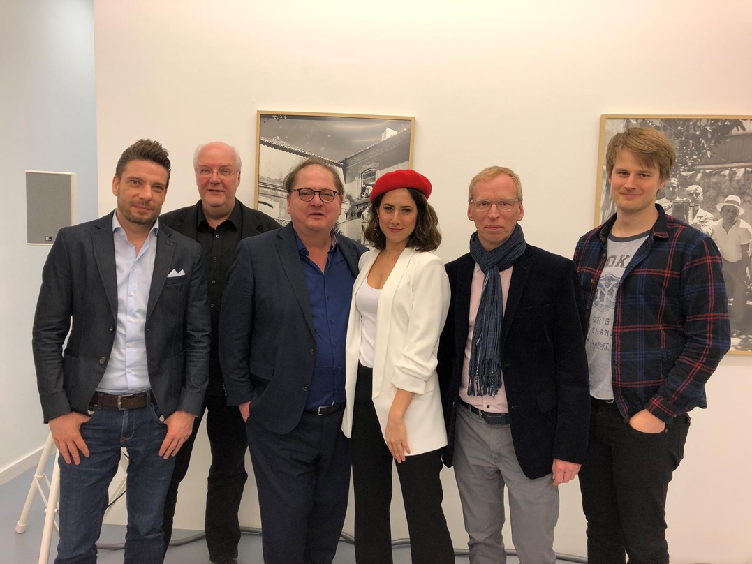 Freut sich auf das Fado-Projekt: Jürgen Tarrach (dritter von links) und seine Partner