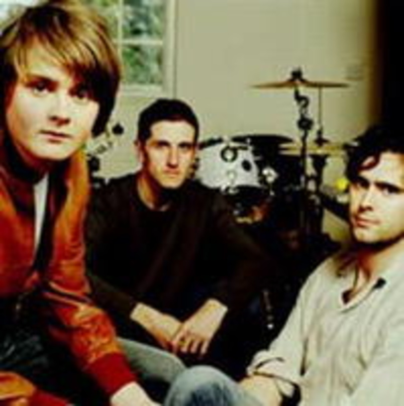 cb67d04b0327a6777f1aea27a82970fb15c404016f6e13c4fb16184f3e467d5f Führen die Verkaufsbestenliste an: Keane