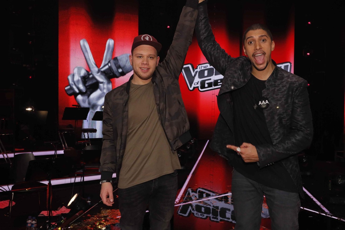 Setzte sich im Finale von "The Voice Of Germany" durchdurch: Tay Schmedtmann (links) mit seinem Coach Andreas Bourani