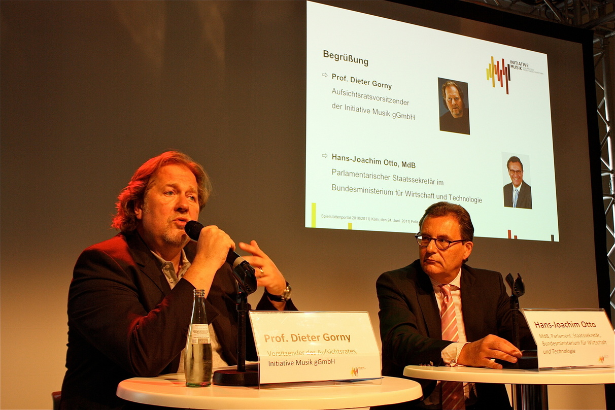 Gaben Handlungsempfehlungen für die Spielstättenbetreiber: Dieter Gorny und Hans-Joachim Otto (rechts)