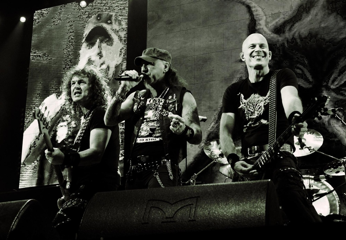 Spielen beim ersten Waterkant X-Mas Bash: Accept
