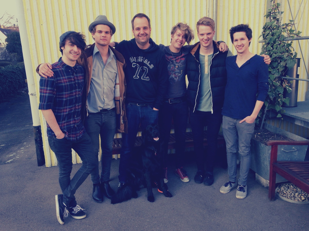 Neue Partner (von links): Toni Schürmann, Roban Cremer (alle The Sunday Promise), Sebastian Lang, Tiemo Hauer (beide green elephant records), Christian Braun und Marc Grünhäuser (beide The...