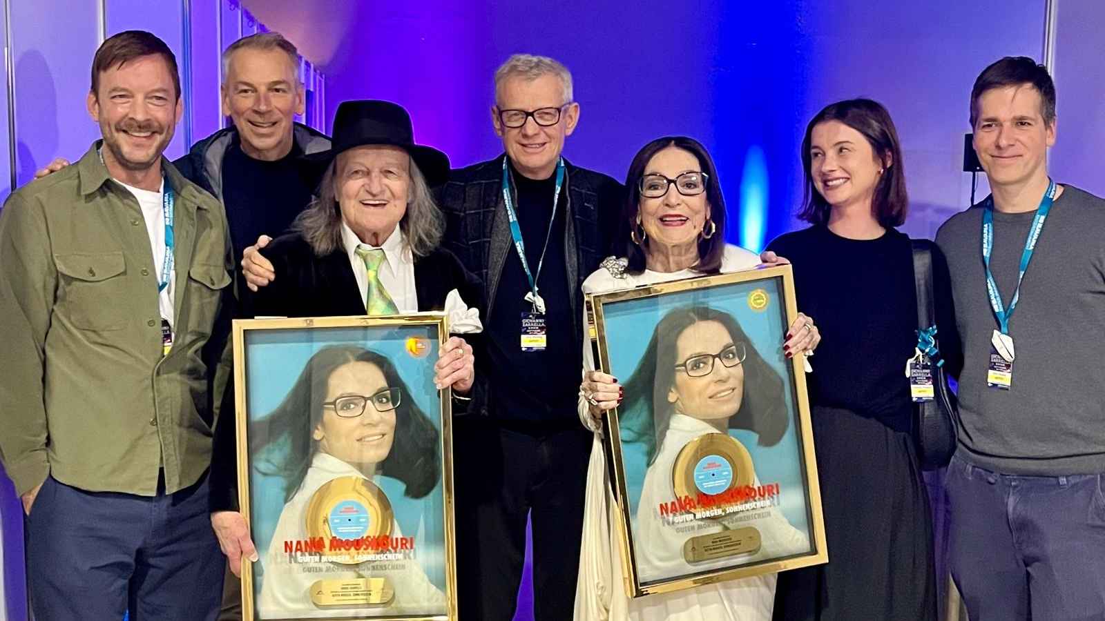 Backstage (von links): Friedrich Kraemer (Vice President PR Domestic Universal Music), Heiner Peschmann (Head Of PR Electrola), André Chapelle, Jörg Hellwig (Managing Director Electrola), ...