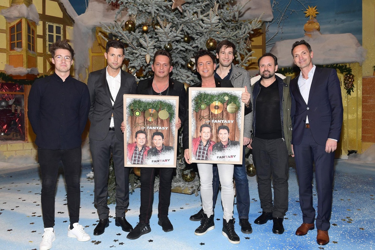 Vereint bei der Gold-Verleihung (von links): Julian Vicari (Product Manager Ariola/Sony Music), Andreas Ferber (Manager Fantasy), Freddy März (Fantasy), Martin Marcell (Fantasy), Felix Gau...