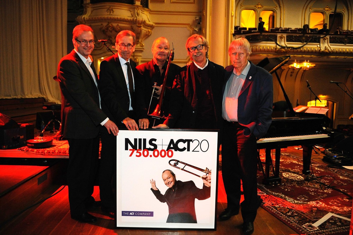 Trafen sich beim Jubiläumskonzert (von links): Klaus Konstantin, Staffan Carlsson, Nils Landgren, Siggi Loch und Karsten Jahnke (Veranstalter).