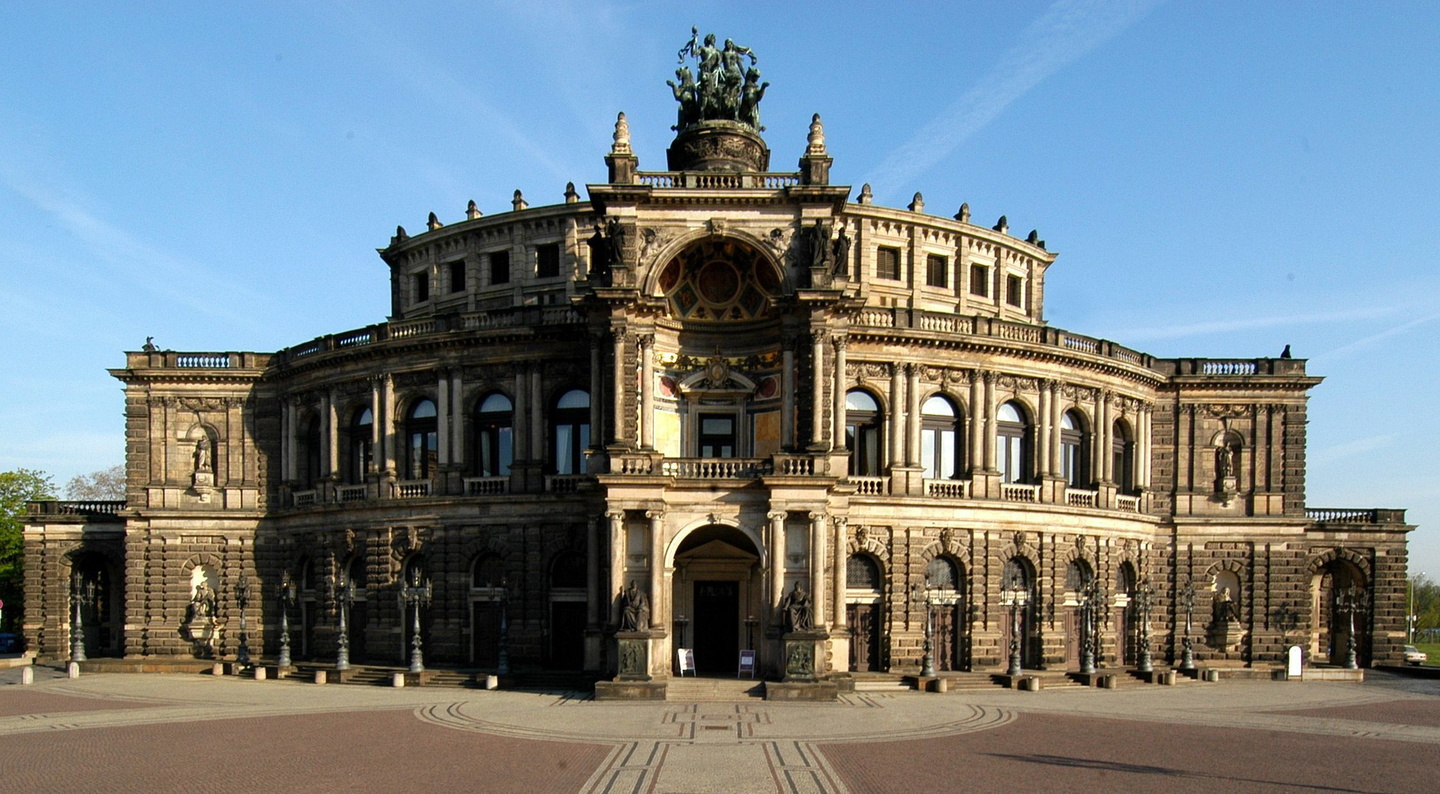 Dient dem Echo Klassik 2009 wohl als Bühne: Die Semperoper Dresden