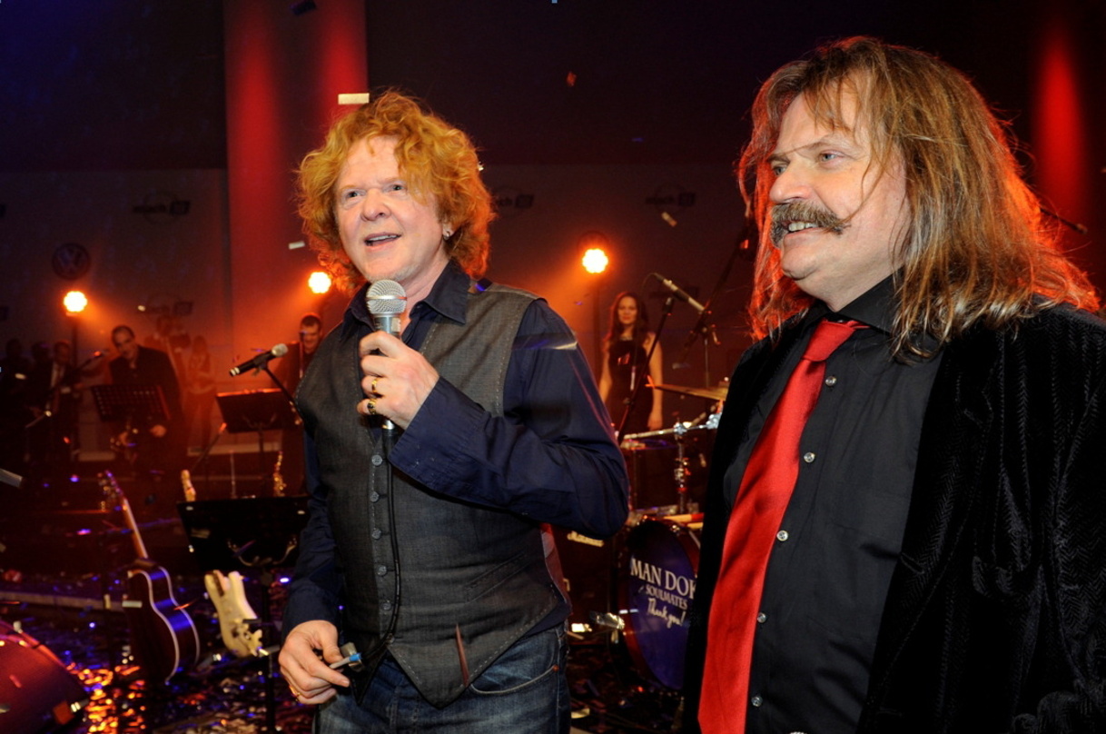 Teilten sich in Dresden die Bühne: Mick Hucknall (l.) und Leslie Mandoki