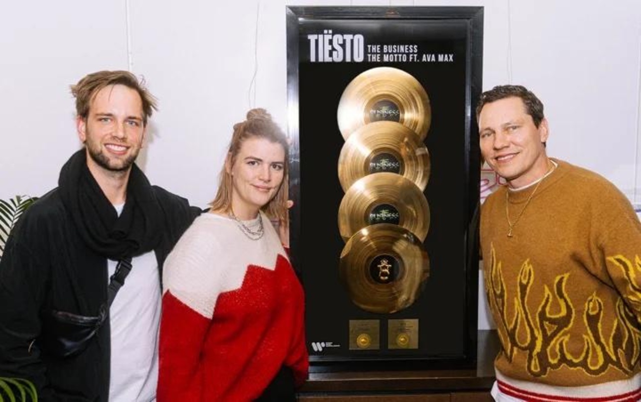 Auf Erfolgskurs (von links): Max Gervink (Head of Marketing US Repertoire Warner Music), Katrin Dreiner (Marketing Manager US Repertoire Warner Music) und Tiësto (Artist)