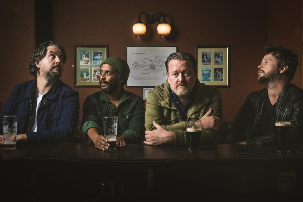 Landen einen überlegenen Wochensieg bei den Alben: Elbow