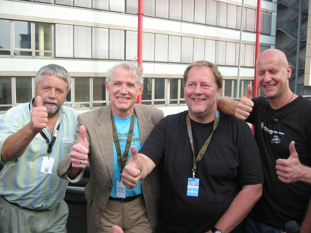 Waren zufrieden mit der Parade in Essen (vl.n.r.): Hanns-Ludwig Brauser (Geschäftsführer der Wirtschaftsförderung metropoleruhr GmbH), Essens OB Wolfgang Reiniger, Dieter Gorny (IFPI/Metro...