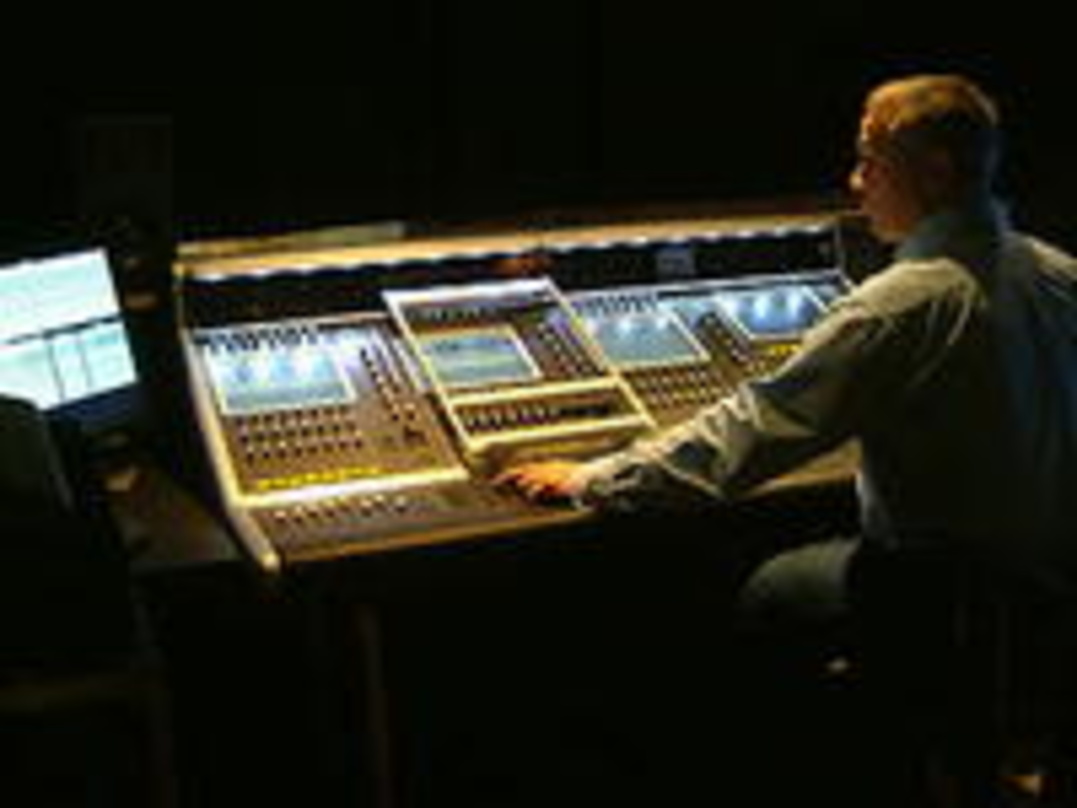 Neues Pult fürs Ulmer Theater: eine "DiGiCo D5"-Konsole