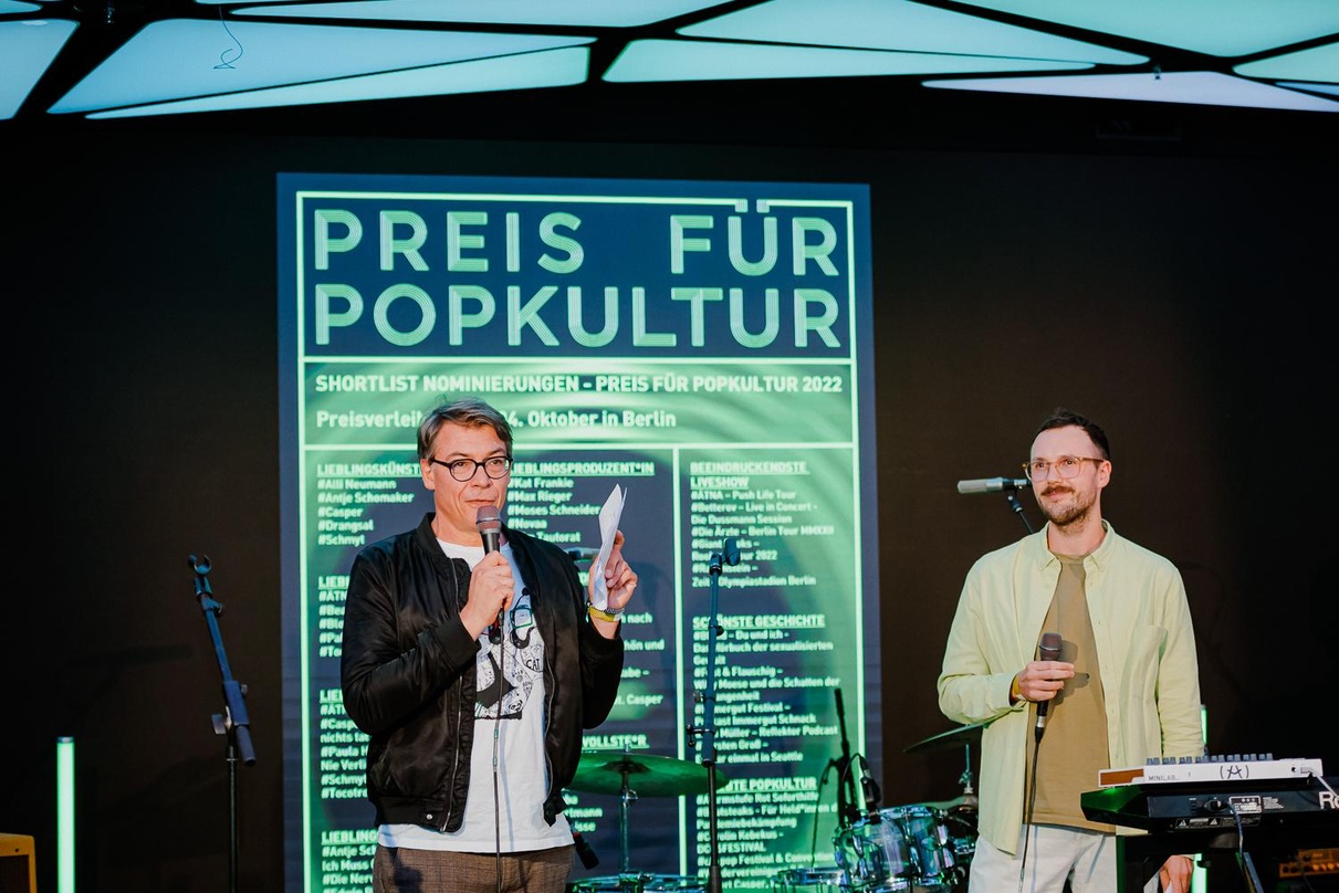 Stellten die Nominees für den Preis für Popkultur 2022 vor: die Vorsitzenden Björn Döring (links) und Markus Drzymalla