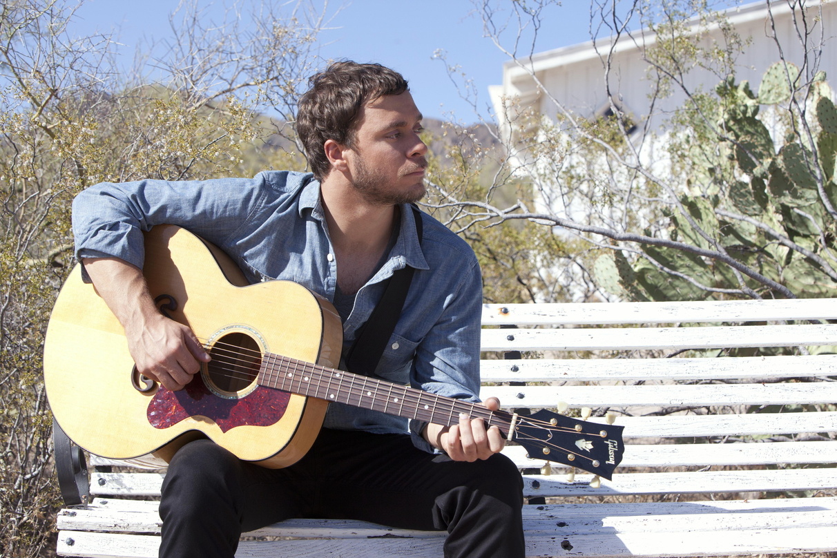 Steigt mit seinem vierten Album "Mission Bell" an der Spitze in die US-Hitliste ein: Singer/Songwriter Amos Lee