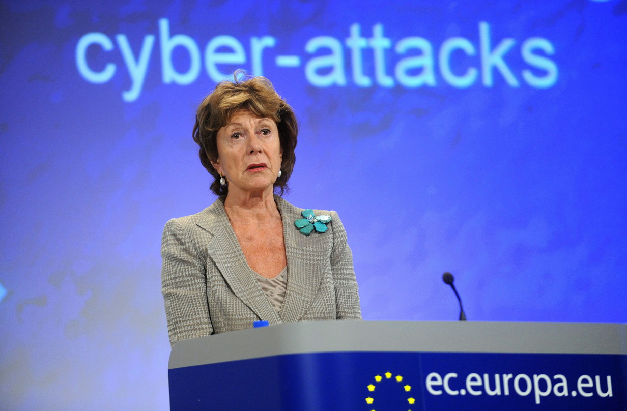 Kritisiert kürzlich Berliner Mauern im Onlinebiz: Neelie Kroes