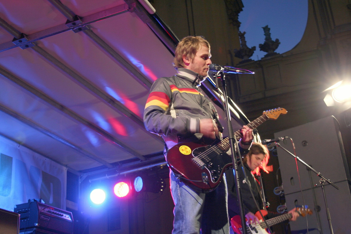 Engagiert: die Sportfreunde Stiller live auf der Münchner Kundgebung