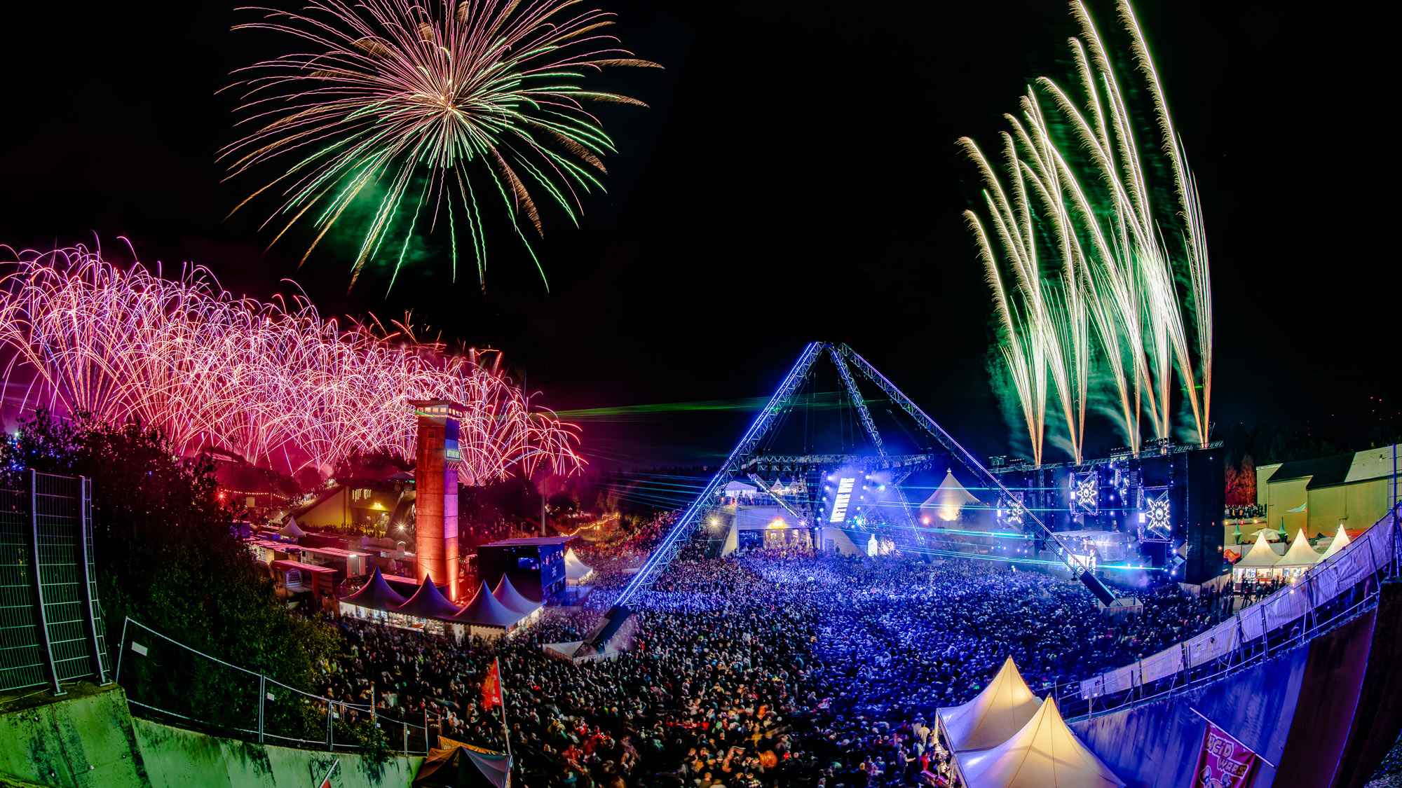 Sammelt für eine Schule in Ruanda: Das Nature One Festival.
