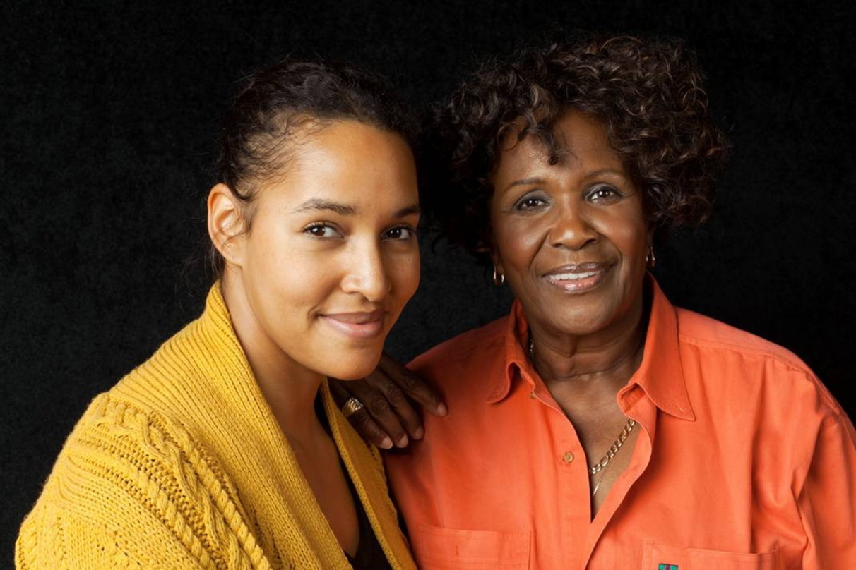 Generationentreffen im Gospelchor: Cassandra Steen (l.) und Queen Esther Marros