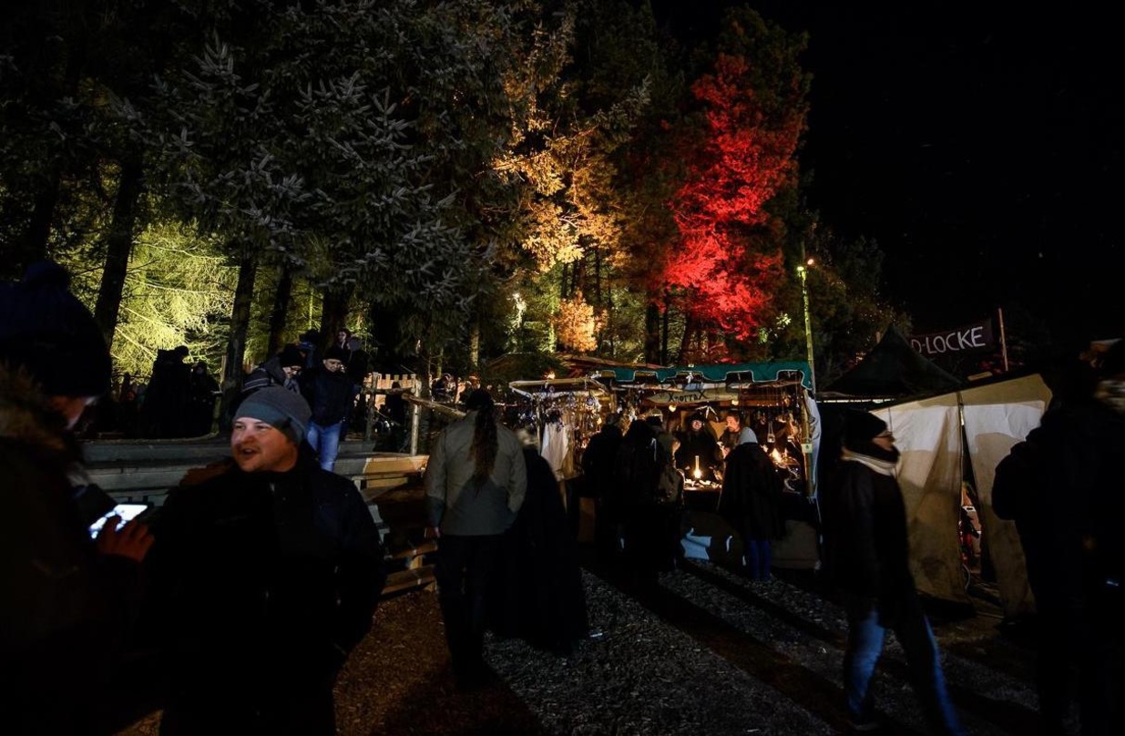 Feierten bei eisigen Temperaturen: Besucher der ersten Wacken Winter Nights 2017