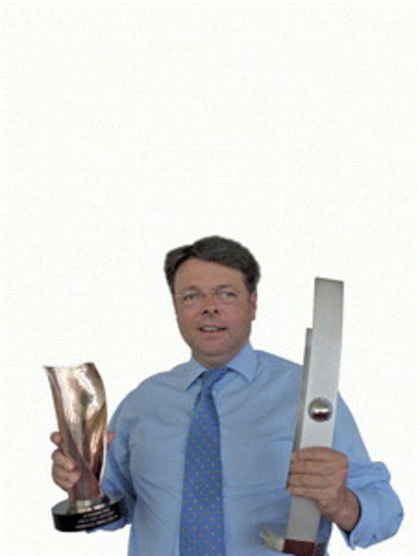 Preisgekrönter Jubilar: Peter Schwenkow mit LEA und Echo