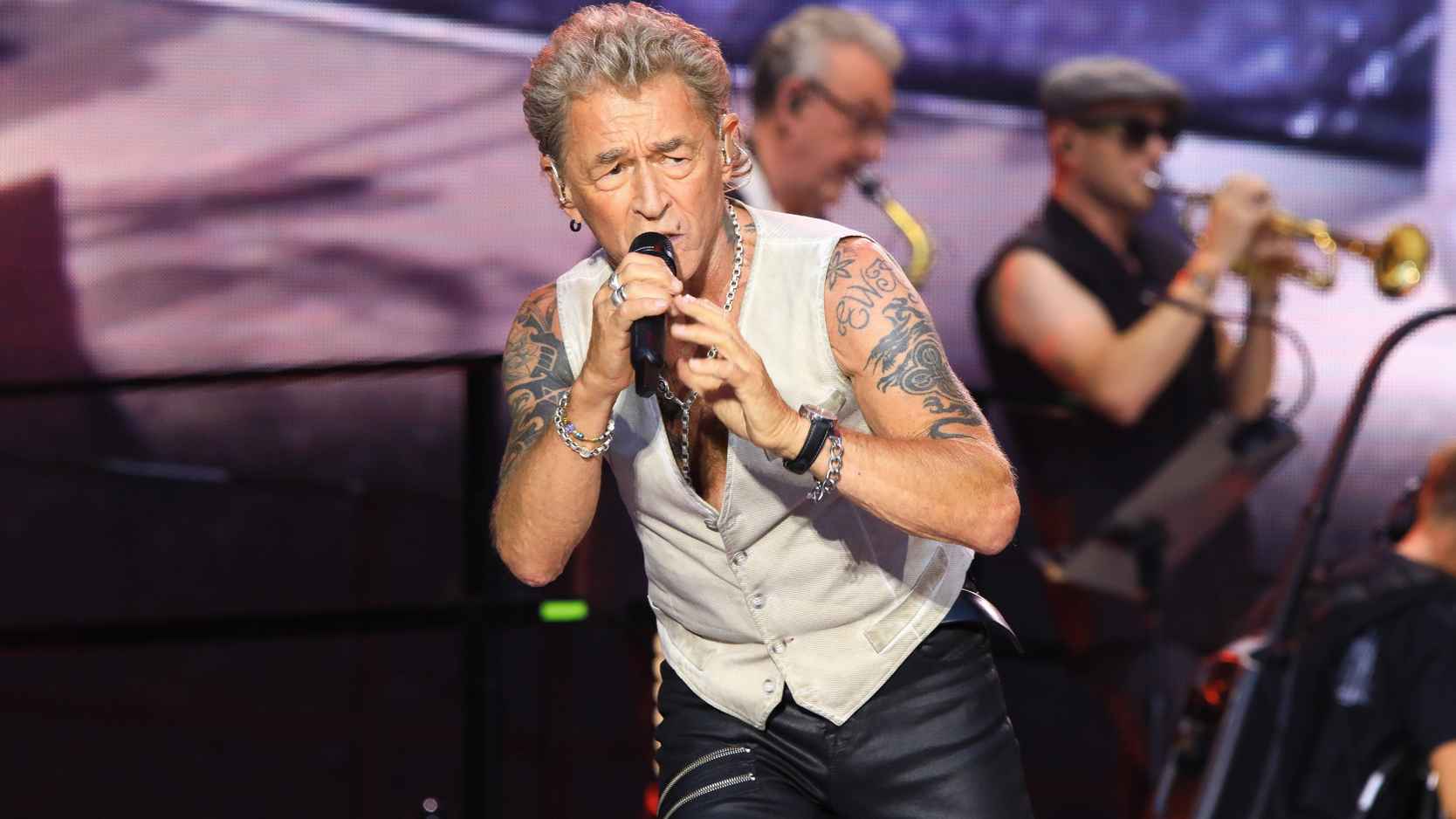 Stand bei seiner Abschiedstour jeden Abend drei Stunden lang auf der Bühne: Peter Maffay, hier beim Konzert in der Red Bull Arena in Leipzig am 20. Juli.