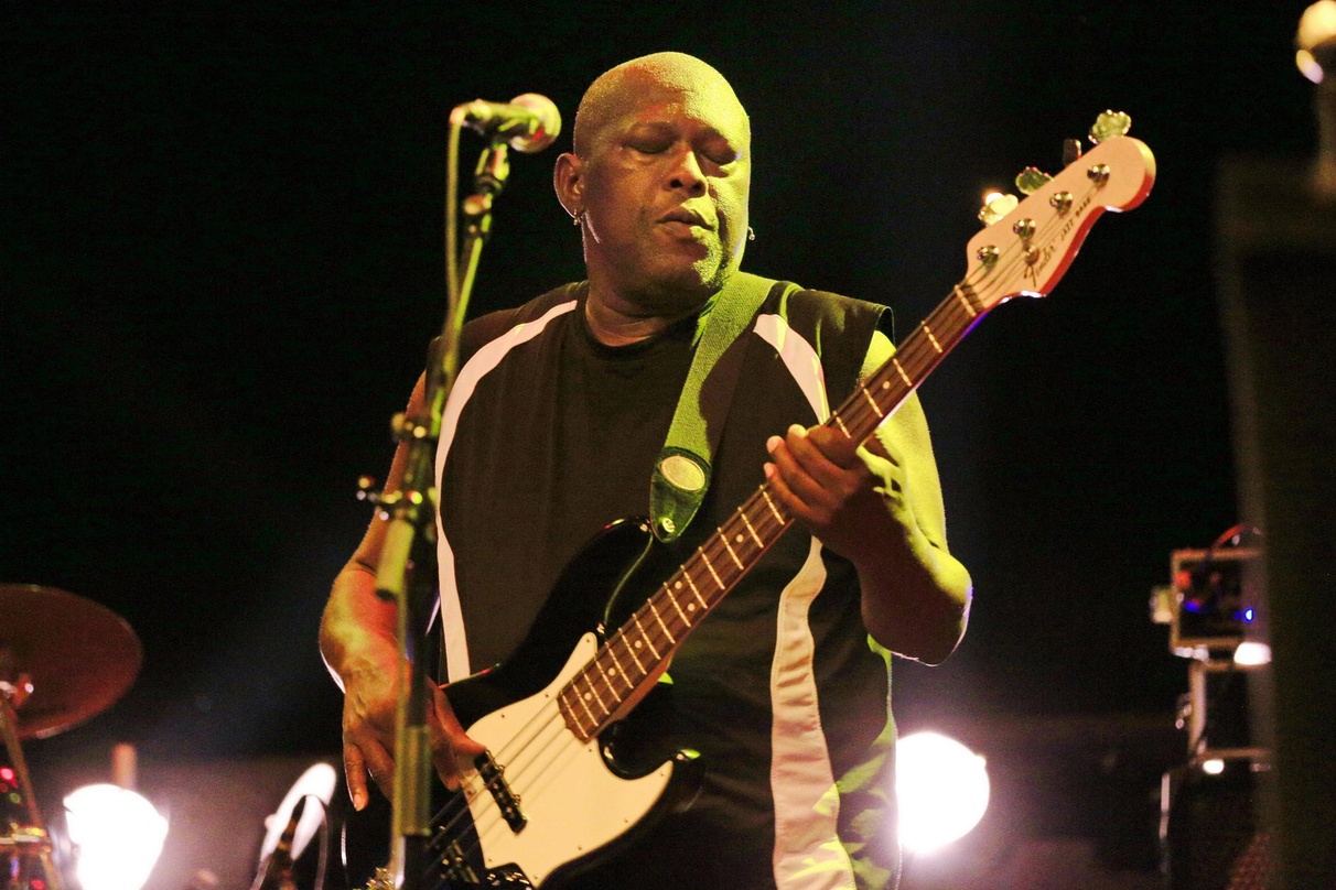 Verstorben: der Bassist Robbie Shakespeare, hier bei einem Auftritt 2015 in Berlin