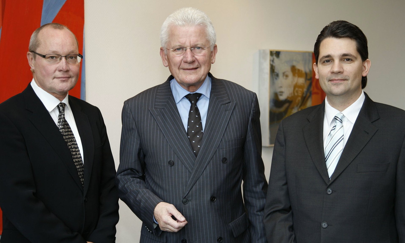 Leiten die NDR Bigband: Nils Landgren (l.) und Jörg Achim Keller (r.) mit Intendant Jobst Plog