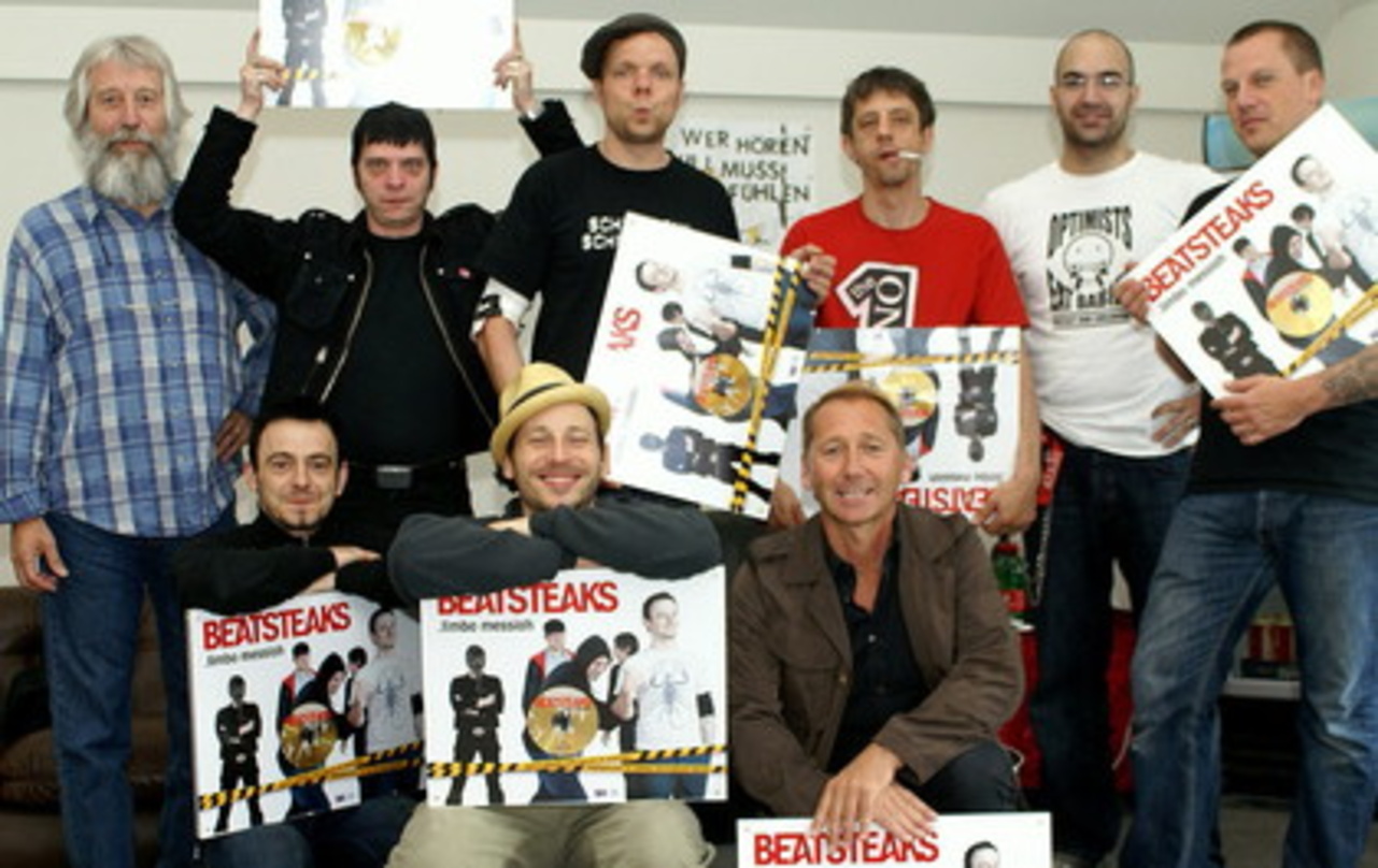 Ausgezeichnet: das Team von Warner Austria und die Beatsteaks