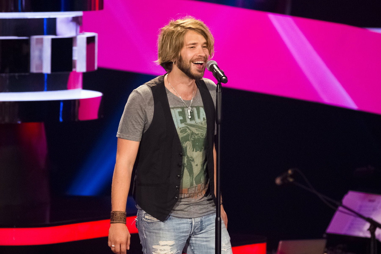 Bringt zum bekannten Namen auch die passende Stimme mit: Tal Ofarim auf der Bühne von "The Voice of Germany"