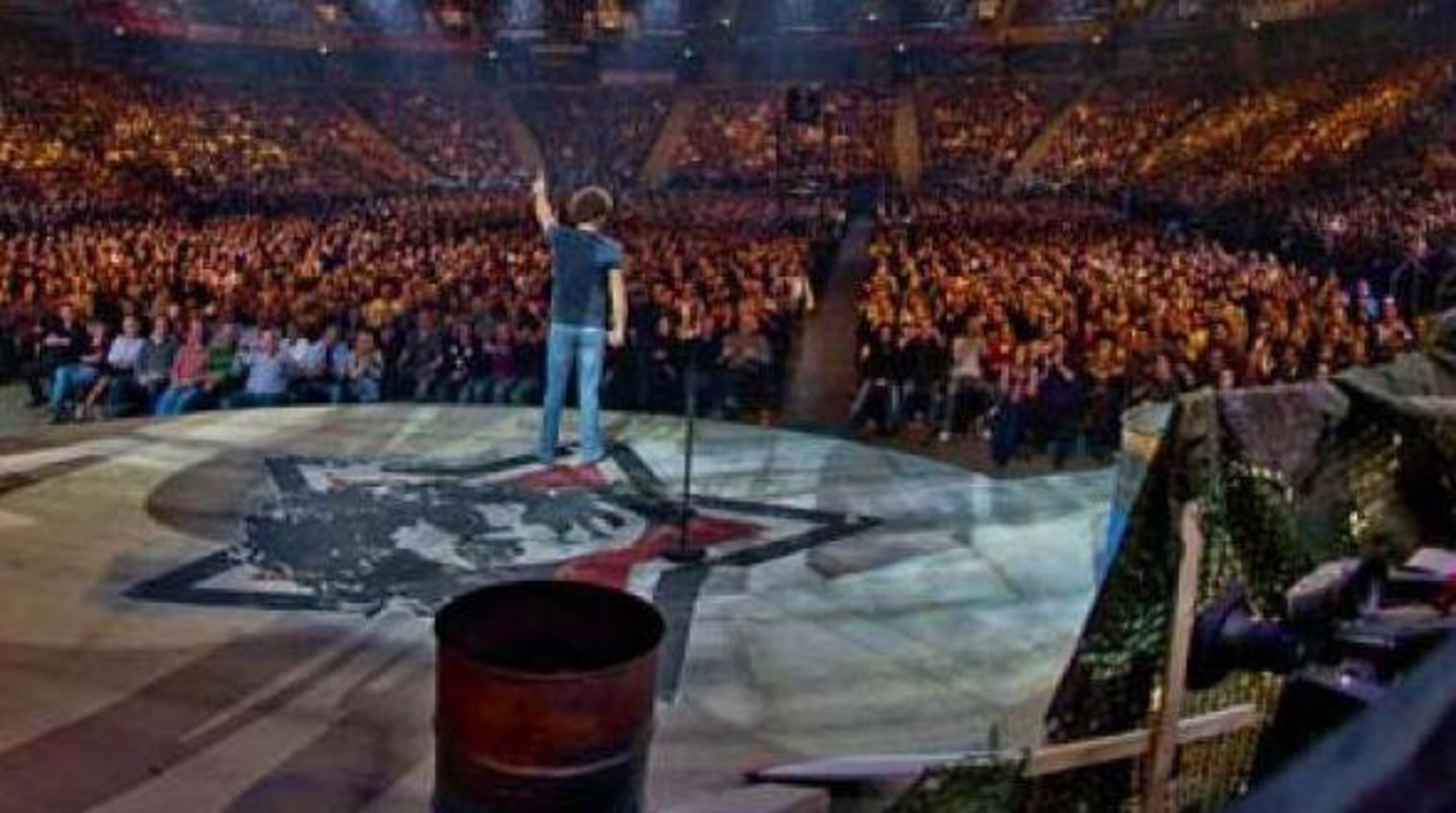 Comedy macht auch die großen Hallen voll: So tritt Atze Schröder stets vor ausverkauftem Haus auf