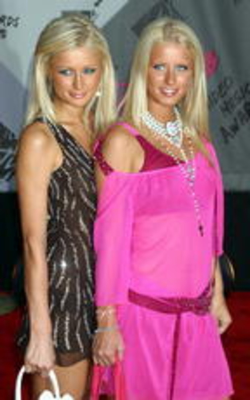 Nun zeigt auch Viva zeigt ihre Eskapaden: Die Geschwister Paris und Nicky Hilton