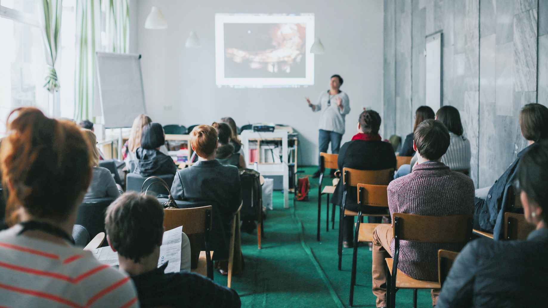Nachwuchs­problem: Gibt es so etwas auch im eigentlich allseits beliebten Kreativsektor?