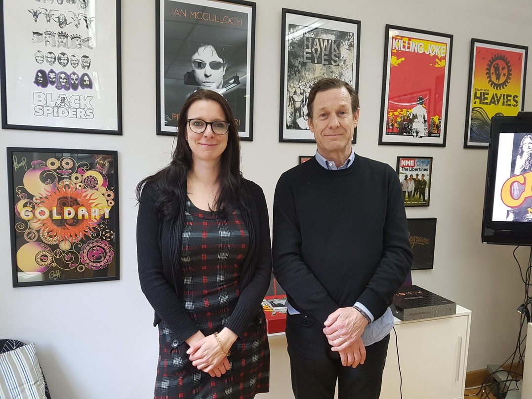 Arbeiten nun zusammen: Theresa Trenks mit Malcolm Dunbar im Londoner Büro von PledgeMusic